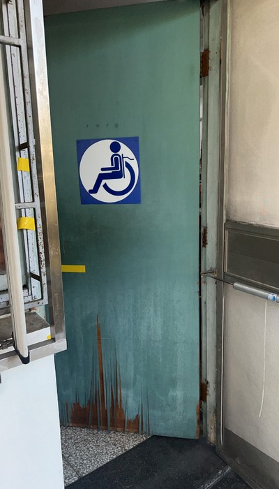 台中訂做紗窗門, 台中鋁門窗更換, 台中鋁門窗, 台中氣密窗, 台中隔音窗, 台中防盜窗